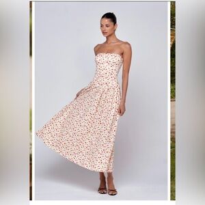 MACKENZIE DRESS IN BUTTERCREAM, size small